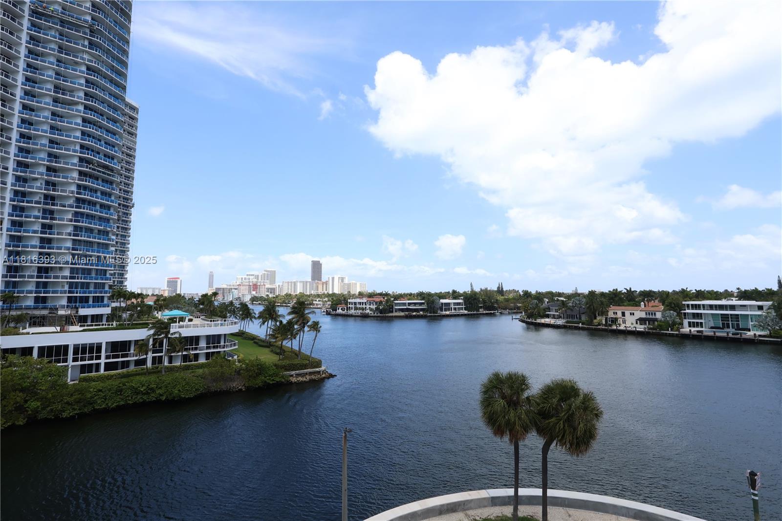 Rental Property at 20515 E Country Club Dr 543, Aventura, Miami-Dade County, Florida - Bedrooms: 2 
Bathrooms: 2  - $3,150 MO.
