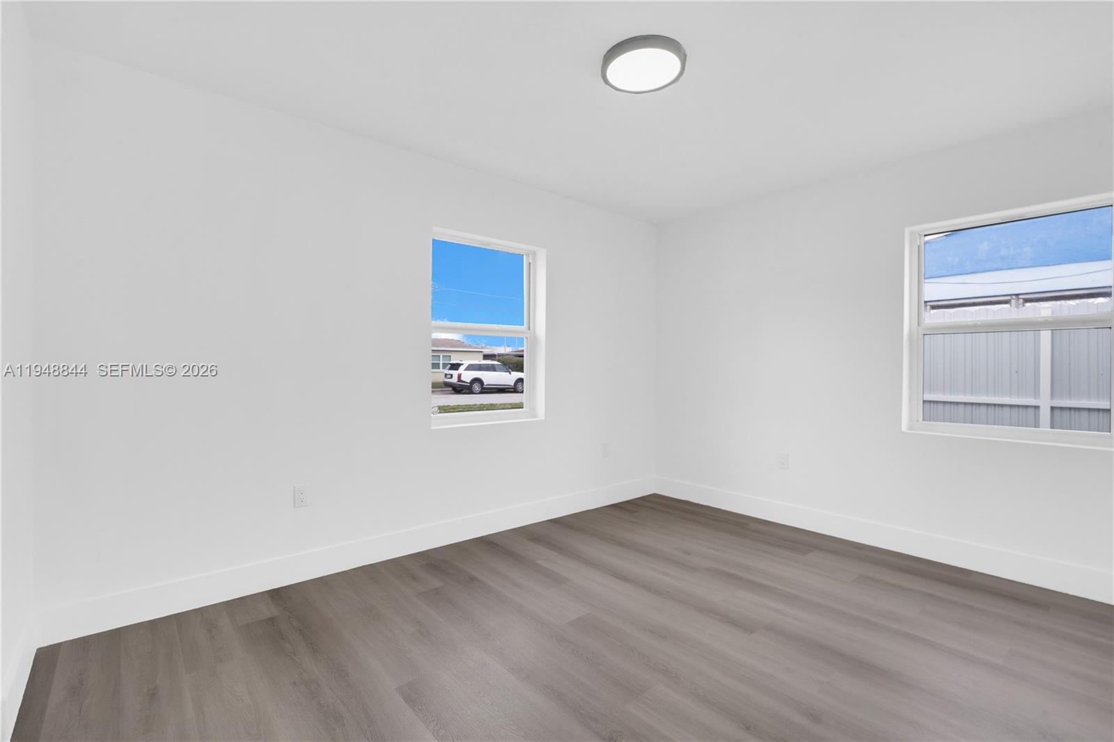 ELEANOR PARK - Residential