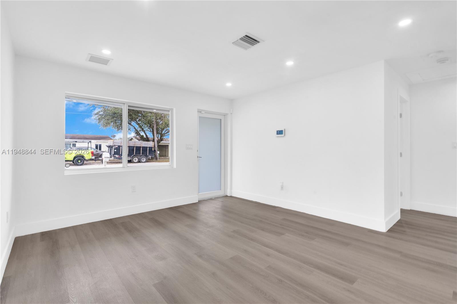 ELEANOR PARK - Residential