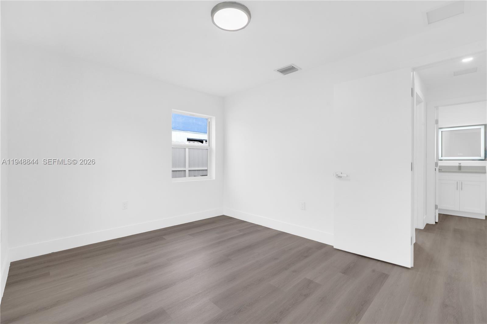 ELEANOR PARK - Residential