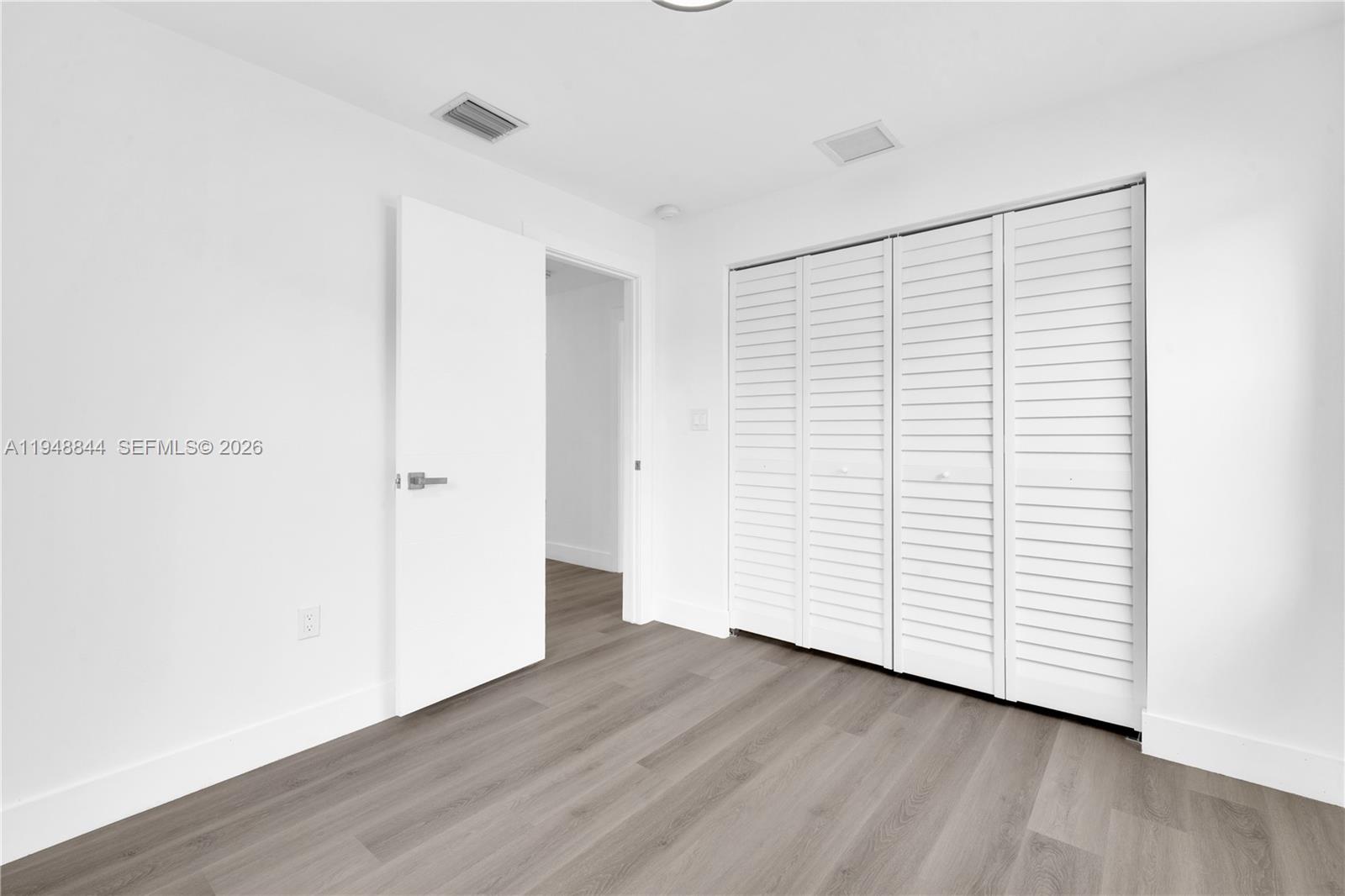 ELEANOR PARK - Residential