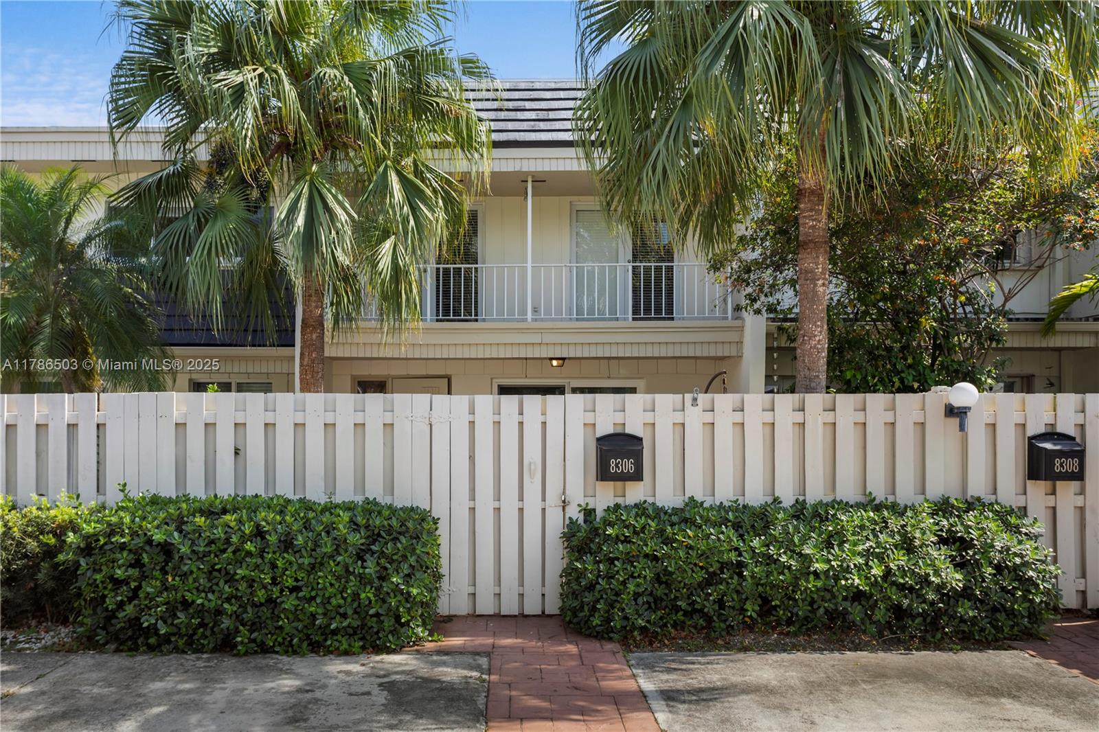 Property for Sale at 8306 Sw 81st Ter, Miami, Broward County, Florida - Bedrooms: 3 
Bathrooms: 3  - $679,000