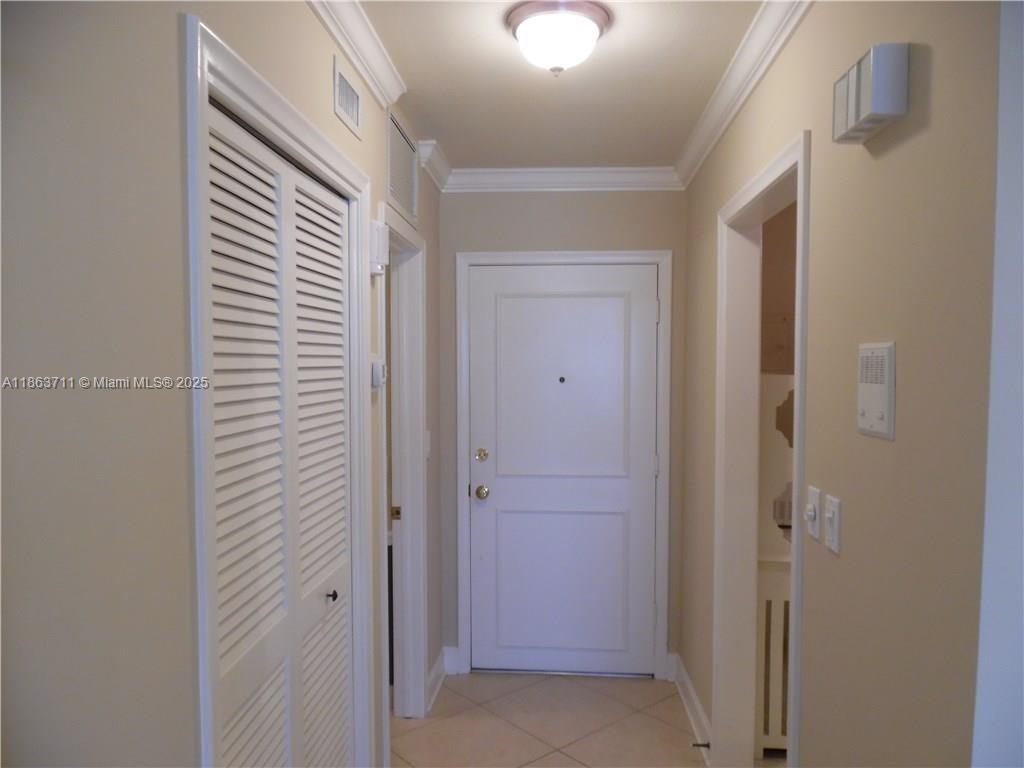 1881 Middle River Dr 605