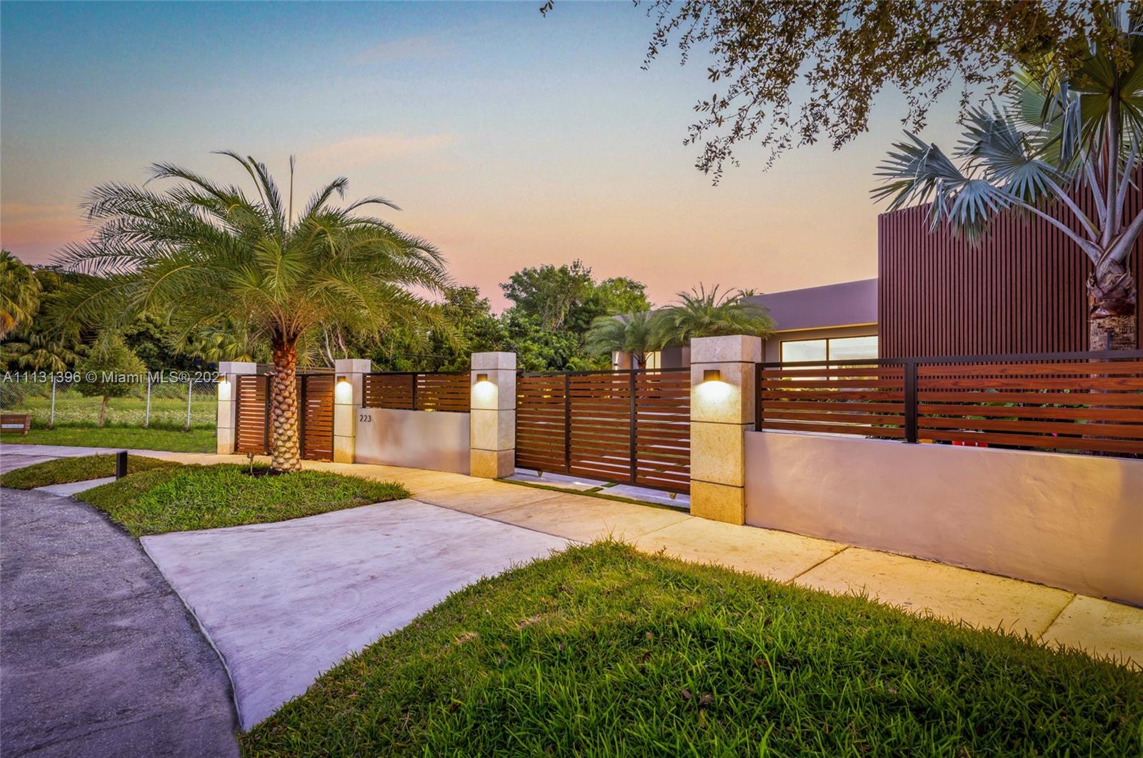 BAY HEIGHTS - Residential