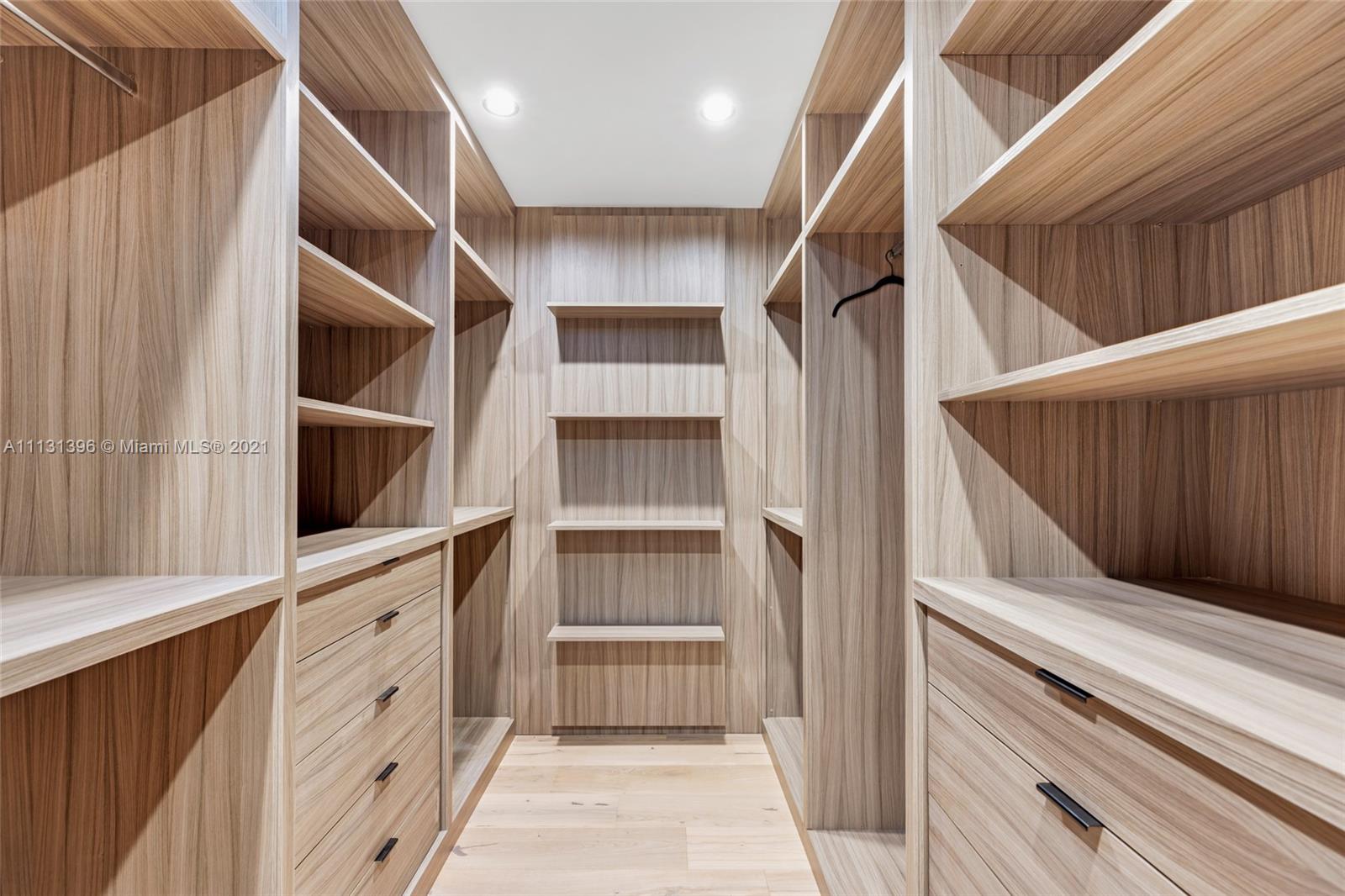 BAY HEIGHTS - Residential