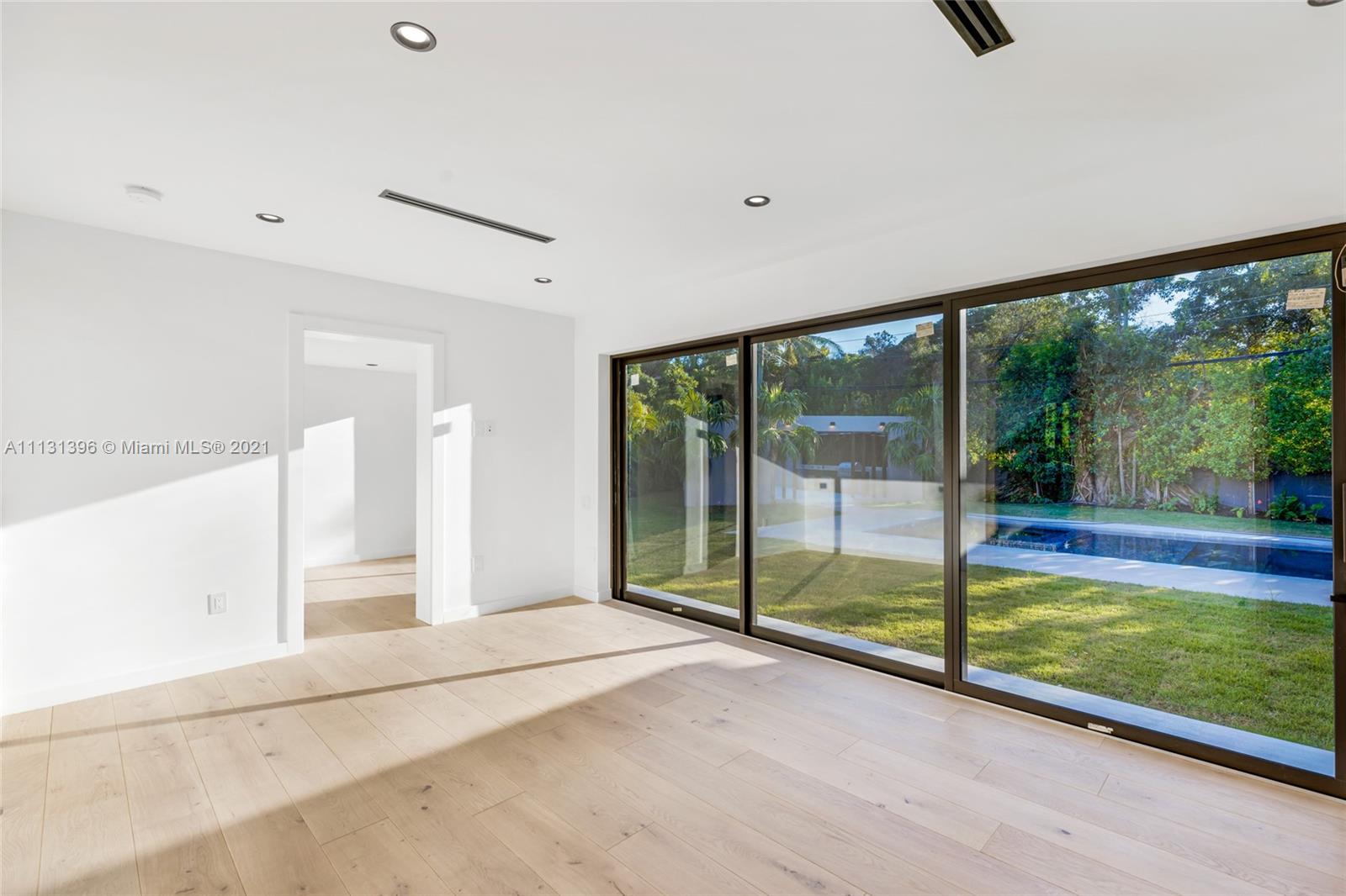 BAY HEIGHTS - Residential