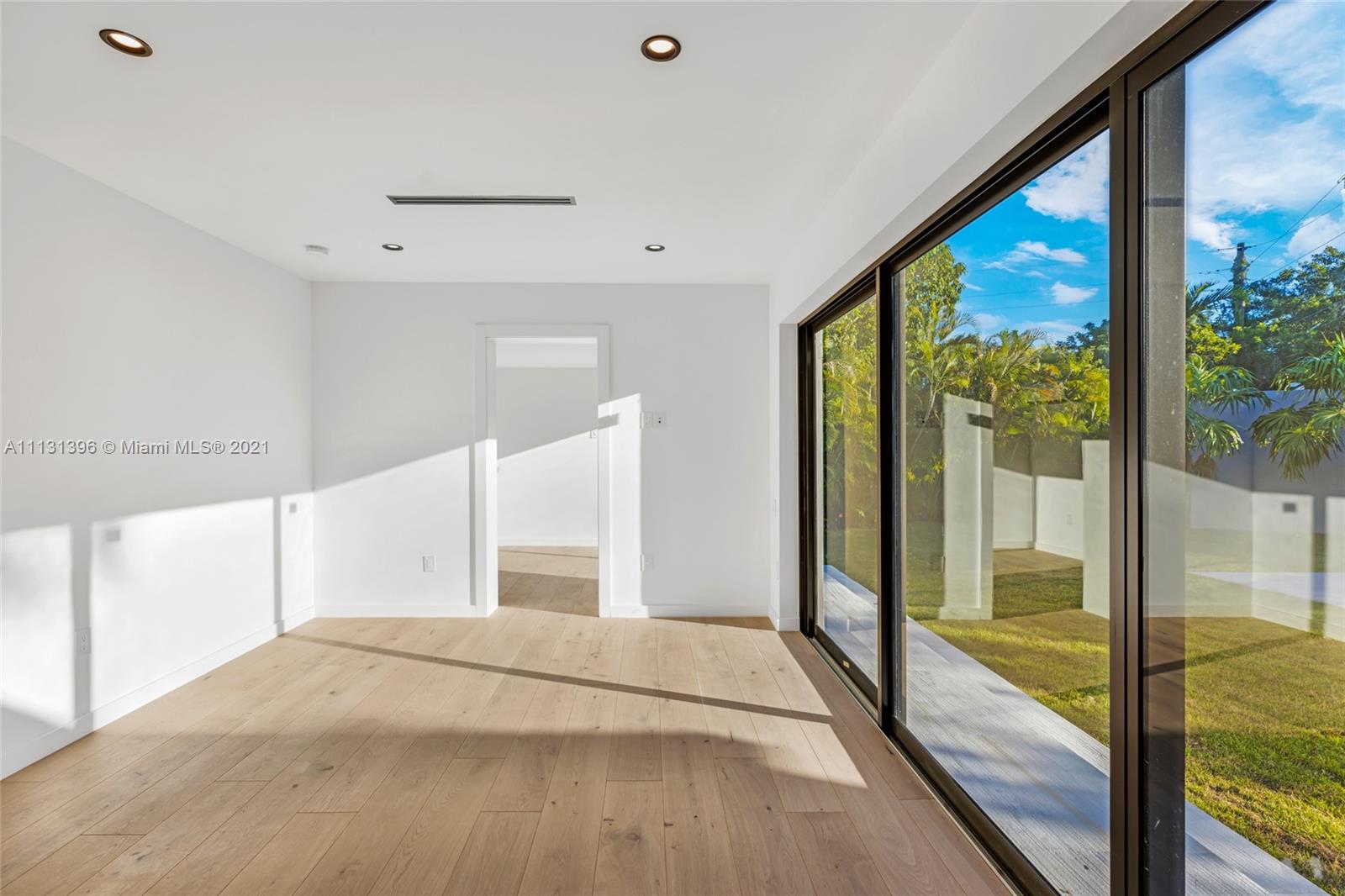 BAY HEIGHTS - Residential