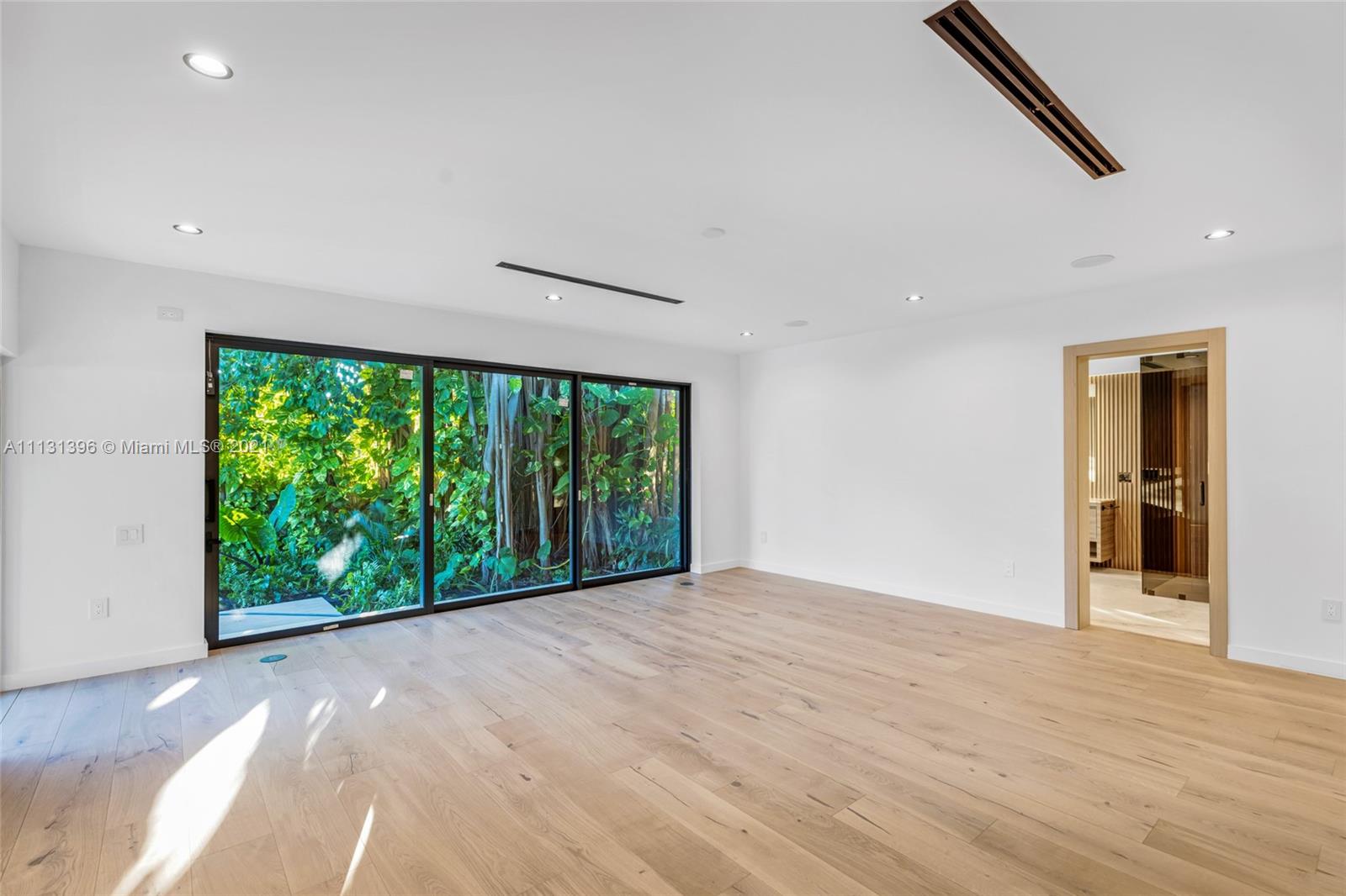 BAY HEIGHTS - Residential