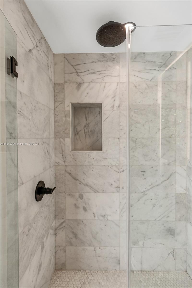 BAY HEIGHTS - Residential