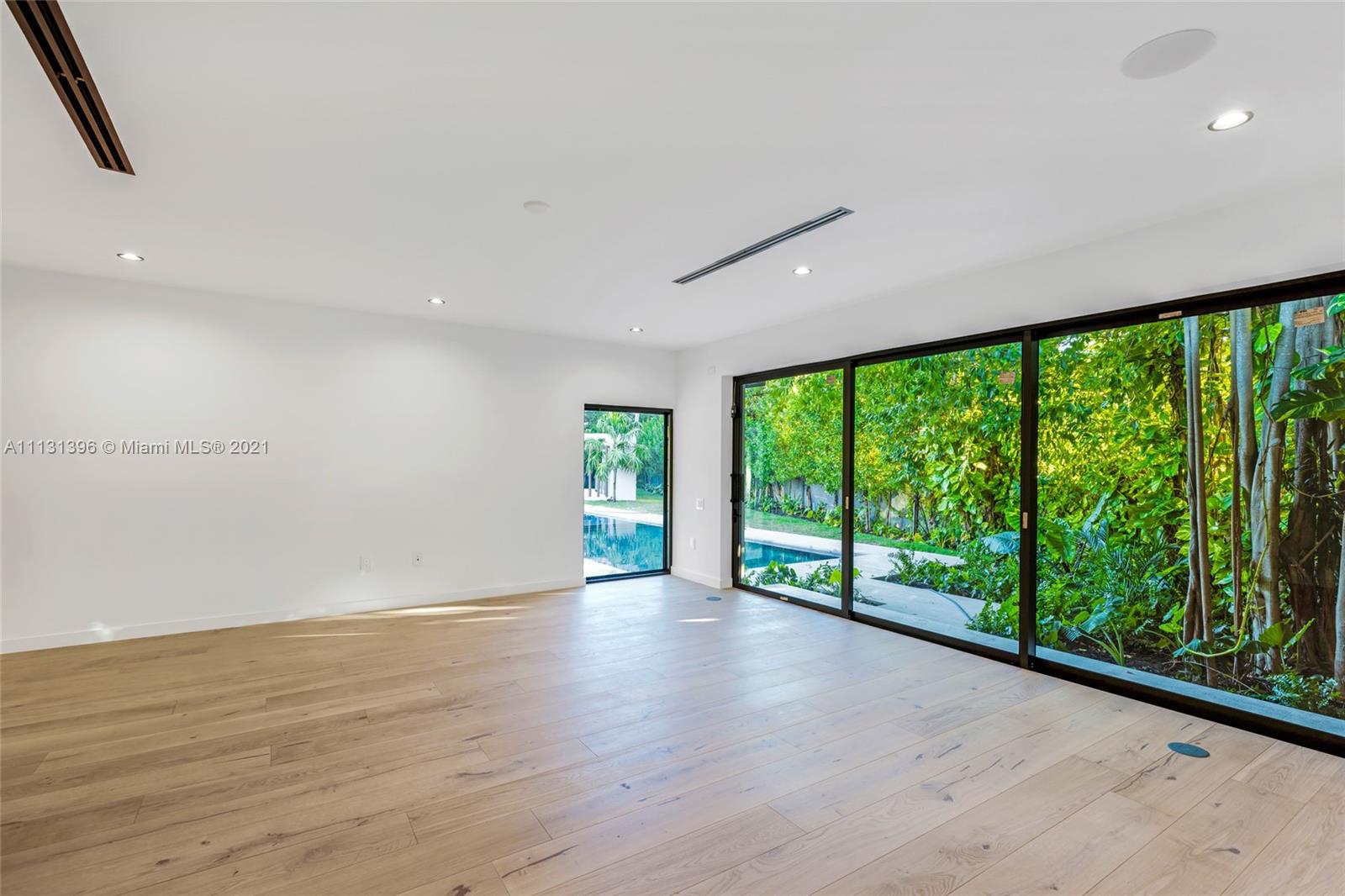 BAY HEIGHTS - Residential