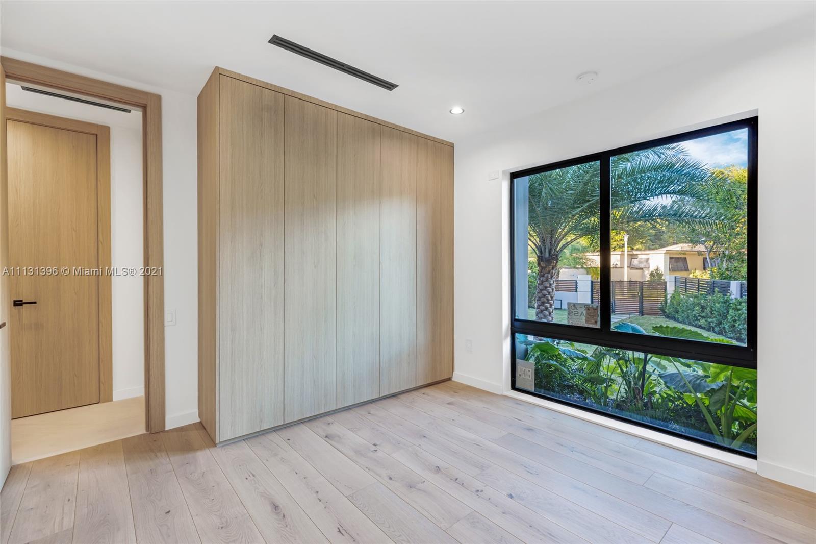 BAY HEIGHTS - Residential