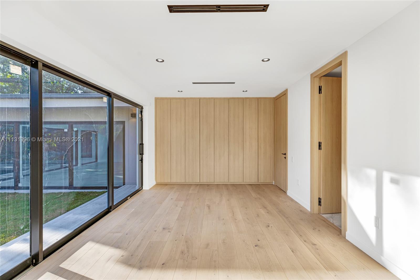 BAY HEIGHTS - Residential