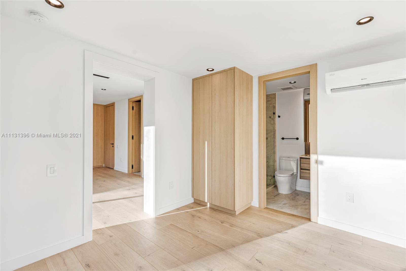 BAY HEIGHTS - Residential