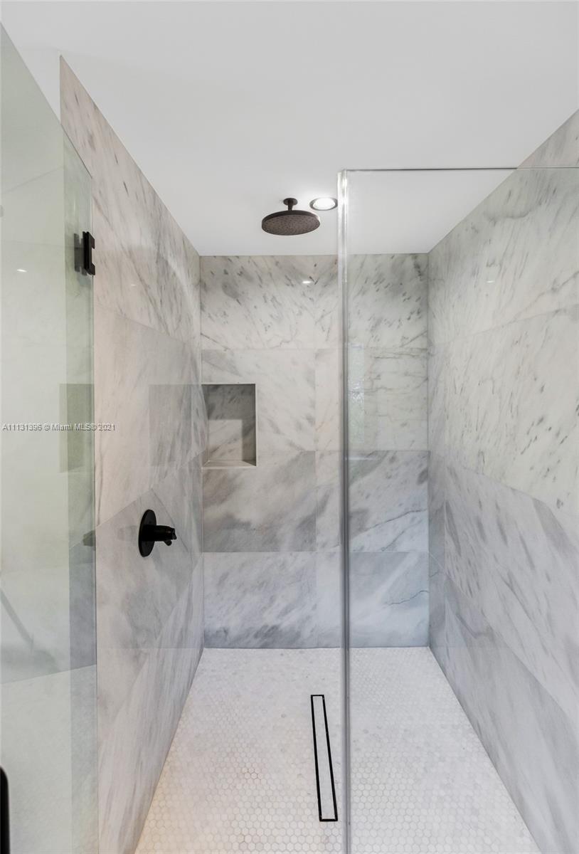 BAY HEIGHTS - Residential