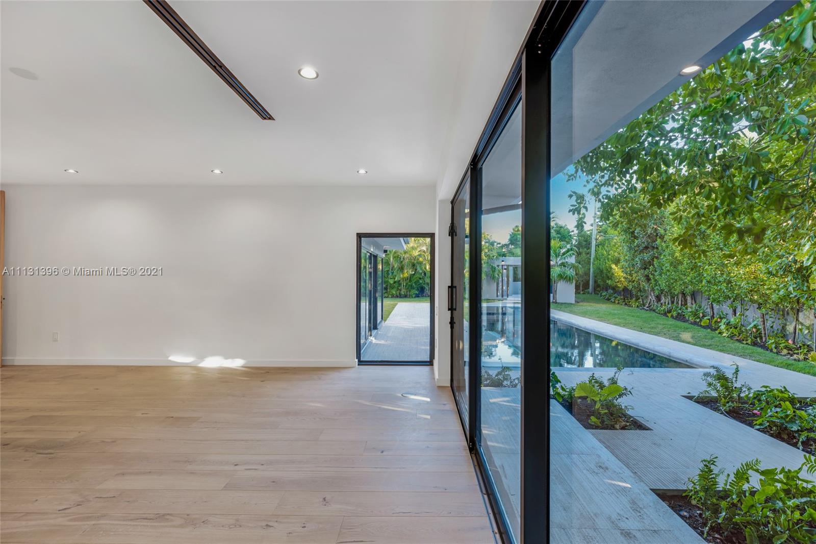 BAY HEIGHTS - Residential