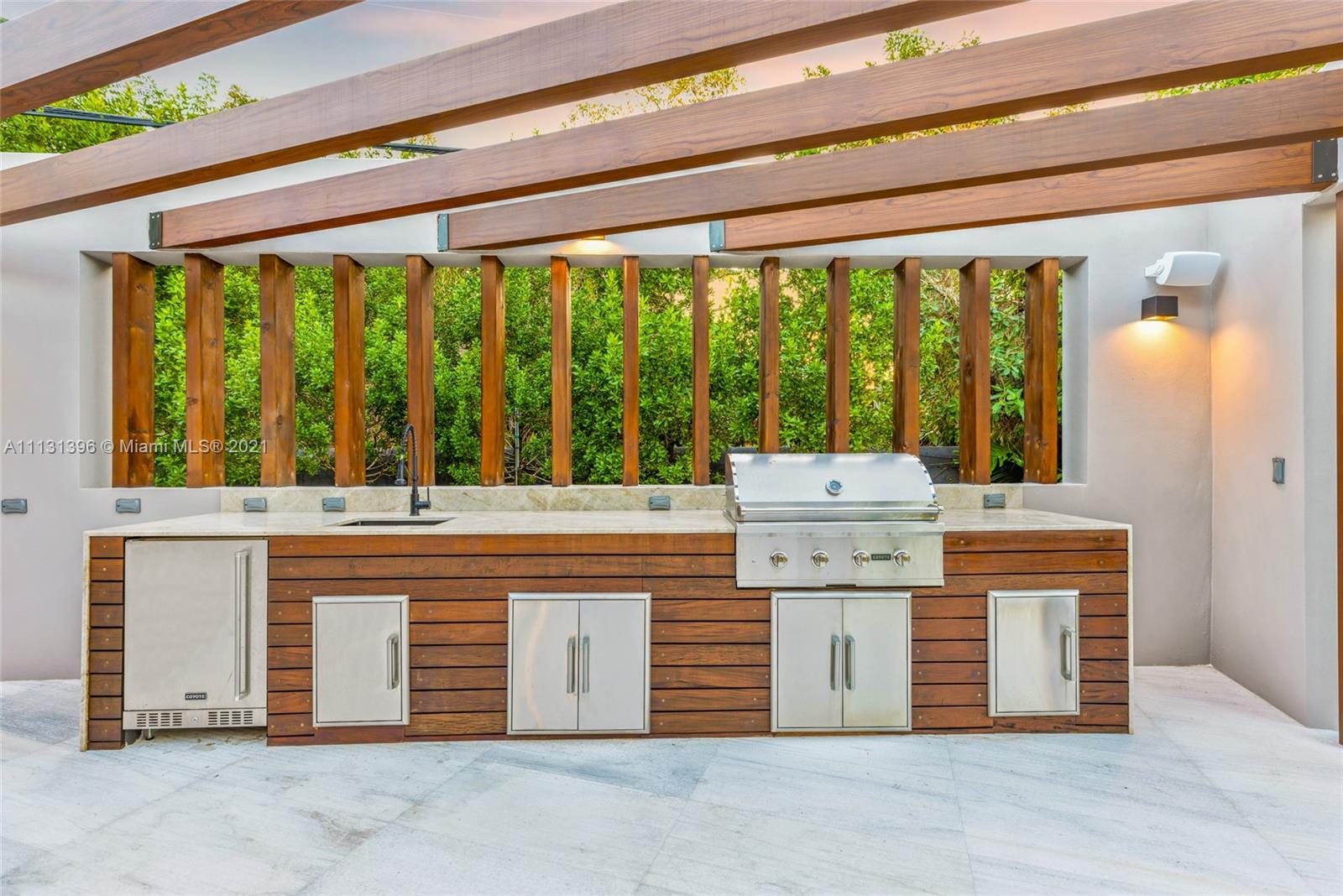 BAY HEIGHTS - Residential