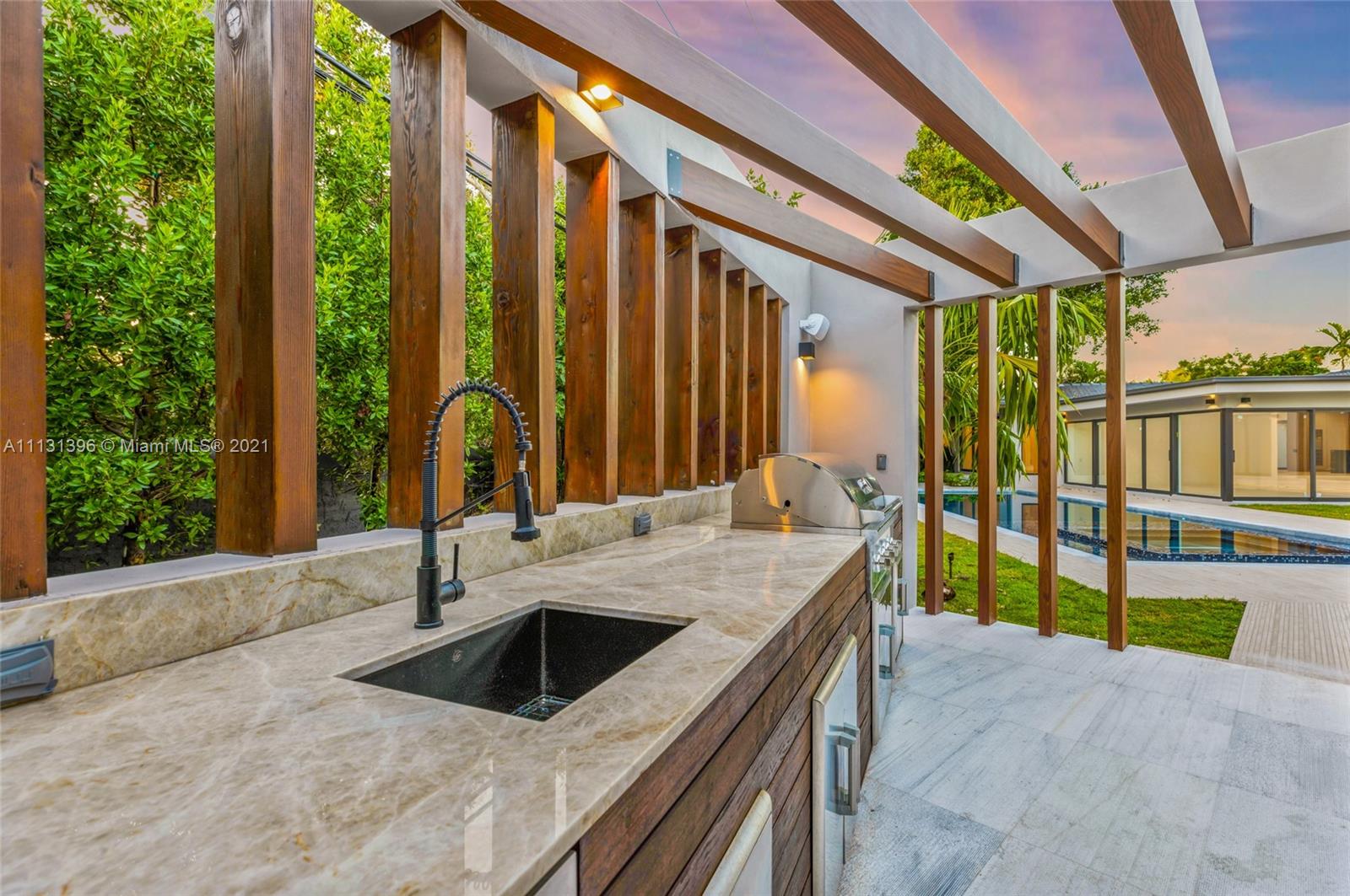 BAY HEIGHTS - Residential