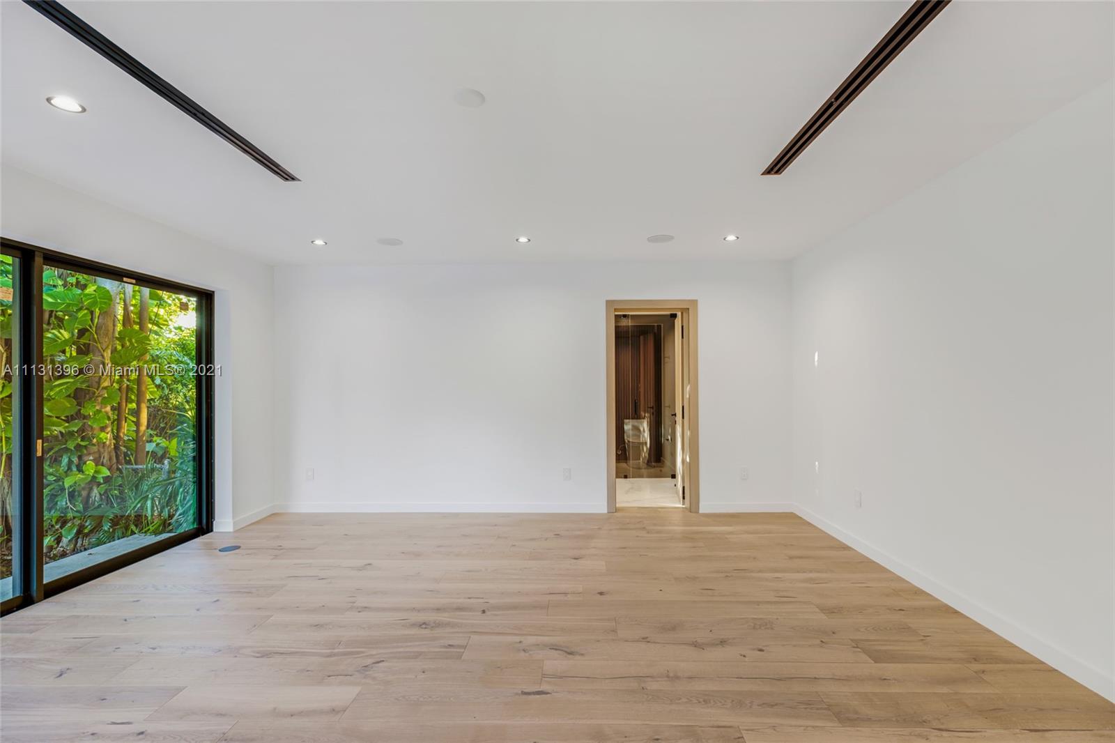 BAY HEIGHTS - Residential