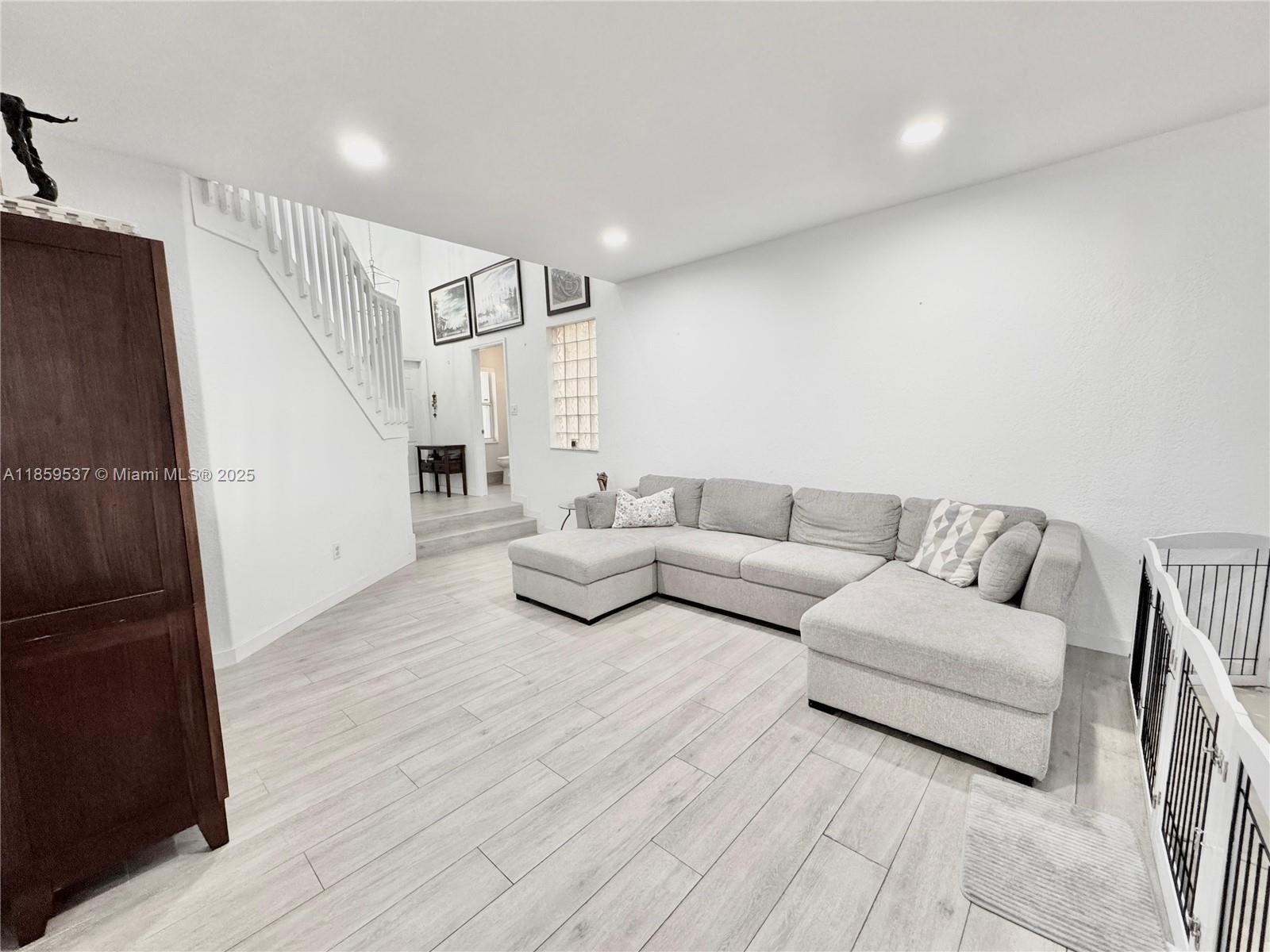 17130 SW 36th Ct