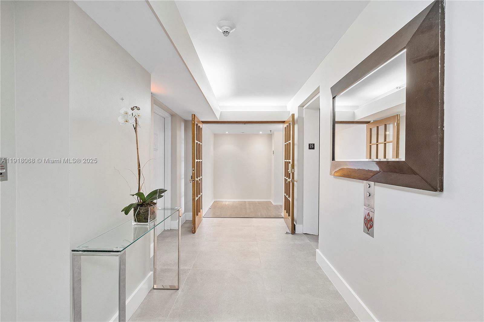 2575 S Bayshore Dr 15B