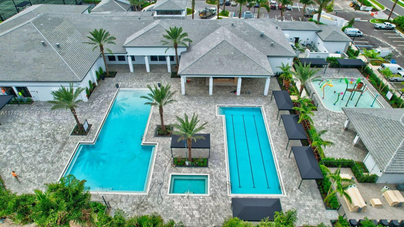 LOTUS PALM - Residential
