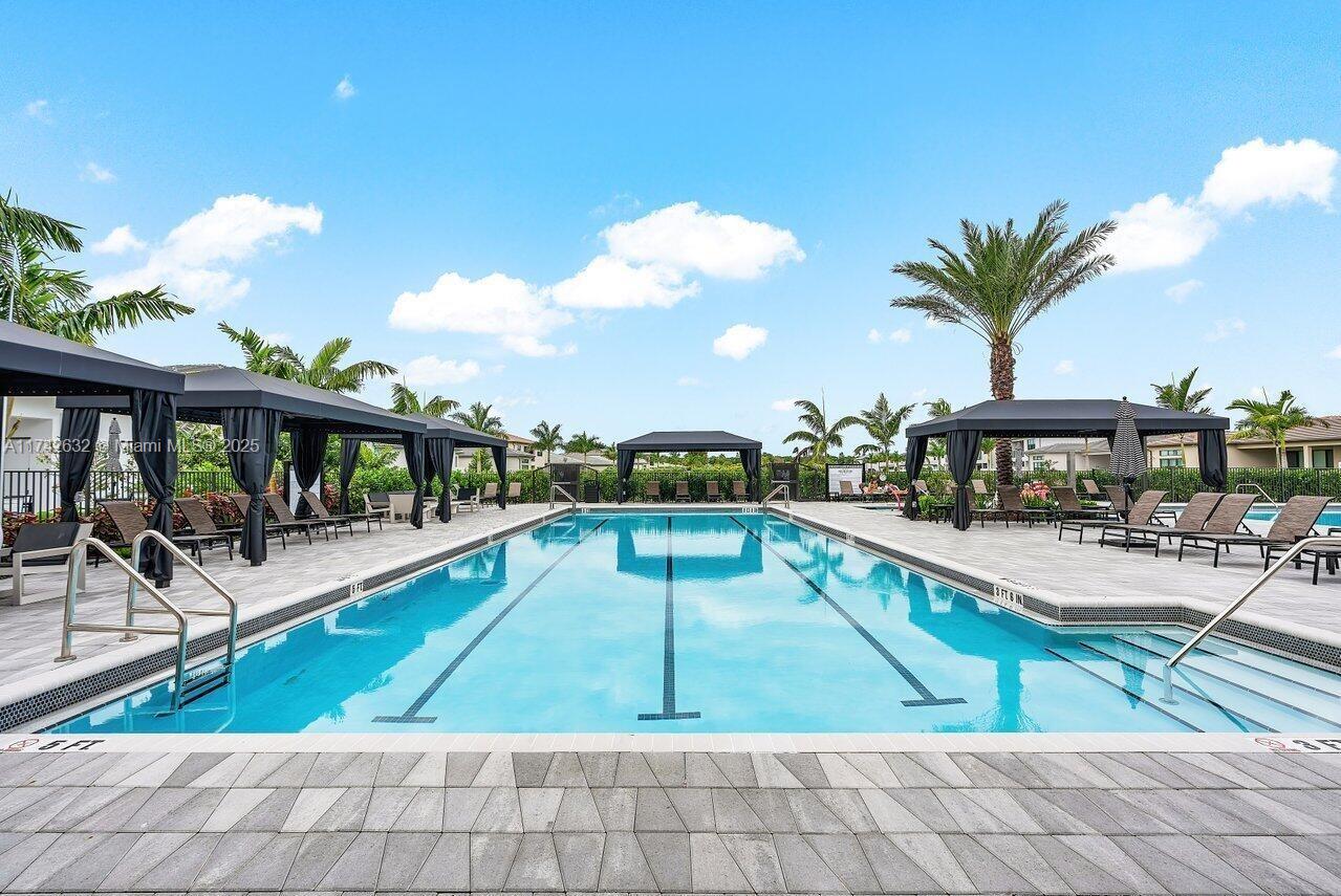 LOTUS PALM - Residential