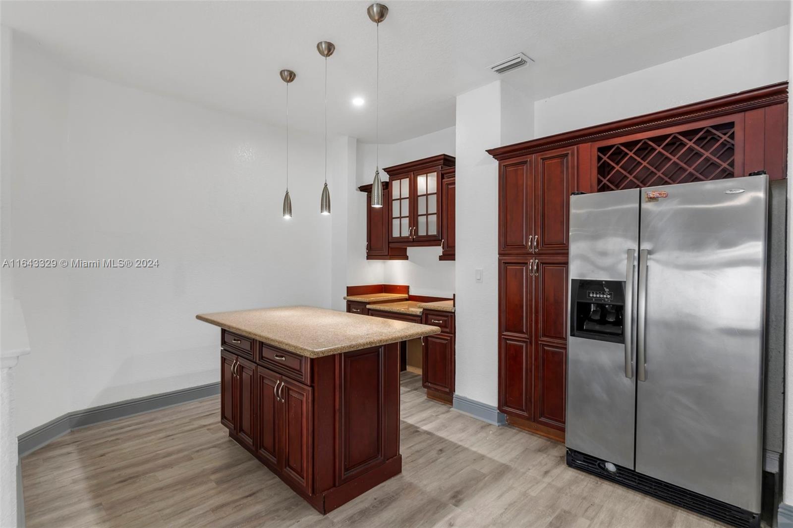 WEST LAKES GARDENS ESTATE - Residential Lease