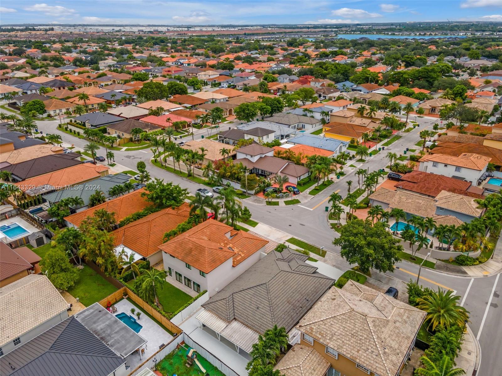 WEST LAKES GARDENS ESTATE - Residential Lease