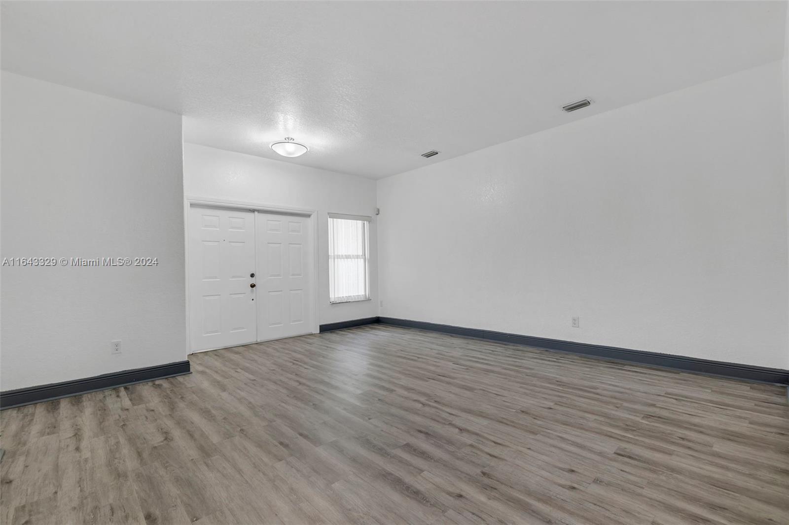 WEST LAKES GARDENS ESTATE - Residential Lease