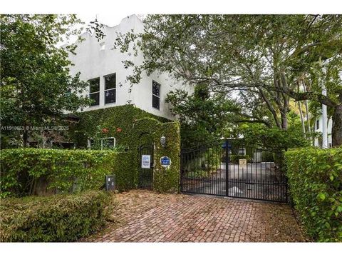 3051 Center St 9 Miami FL 33133