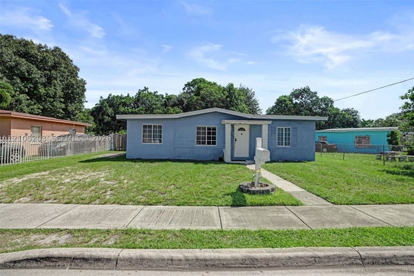 13645 NW 3RD AVE, NORTH MIAMI, FL 33168 - Image 618ec064a60a9952afde4a9aae0da7d2/3015806875