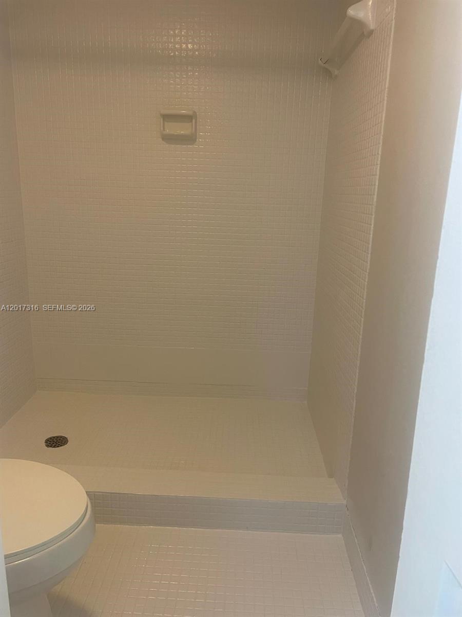 TENNIS CLUB JOHNSTON COND - Residential