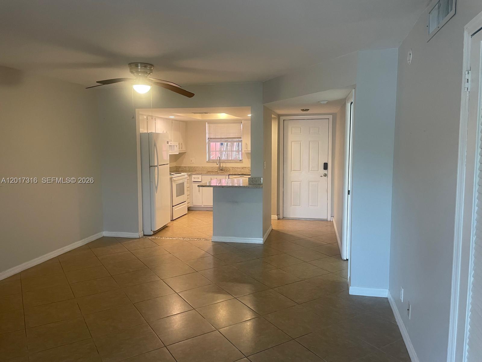 TENNIS CLUB JOHNSTON COND - Residential