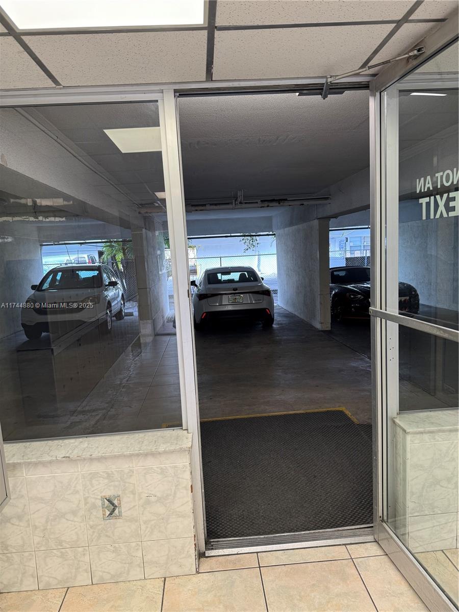 WINDWARD CONDO - Residential