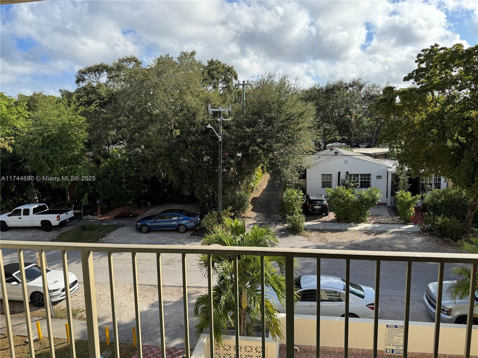 WINDWARD CONDO - Residential