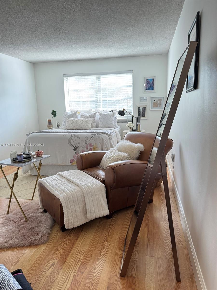 WINDWARD CONDO - Residential