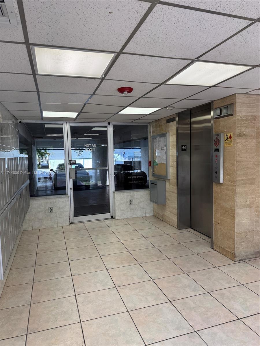 WINDWARD CONDO - Residential