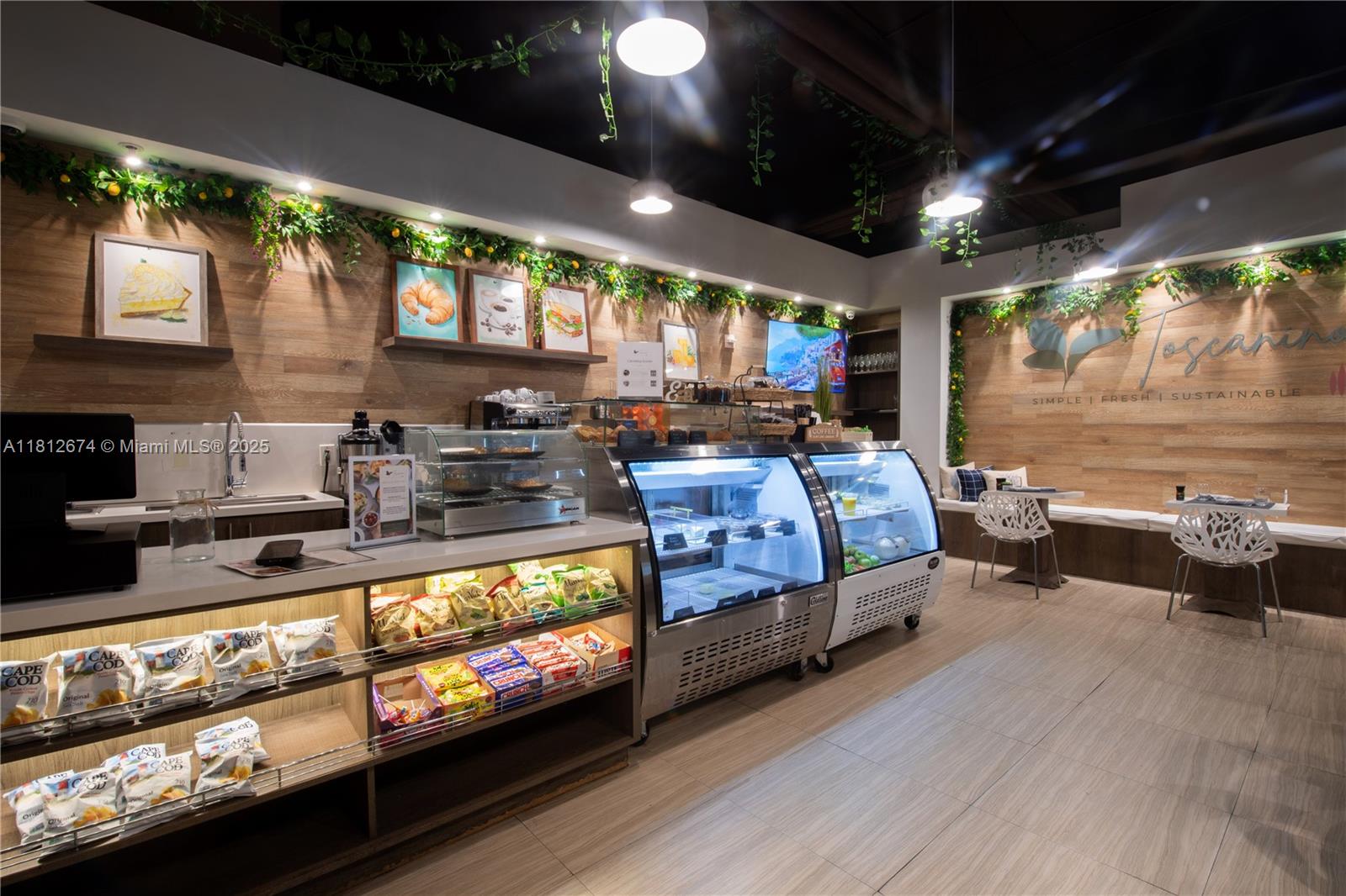 HARBOUR HOUSE - Residential