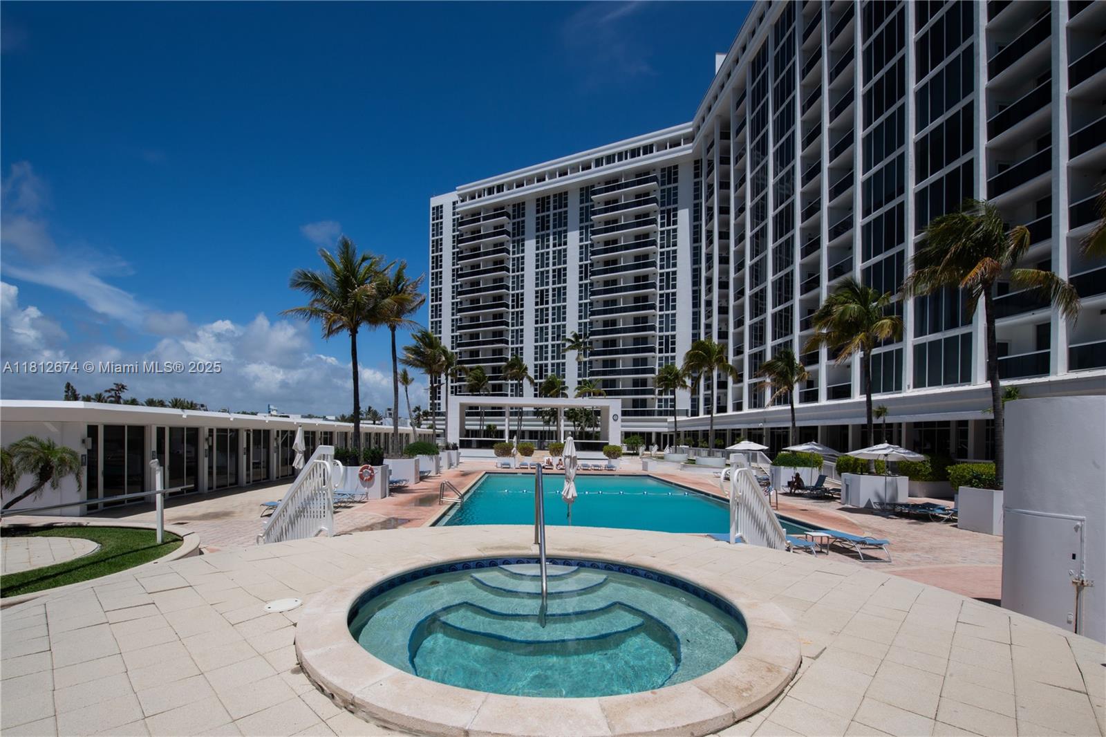 HARBOUR HOUSE - Residential