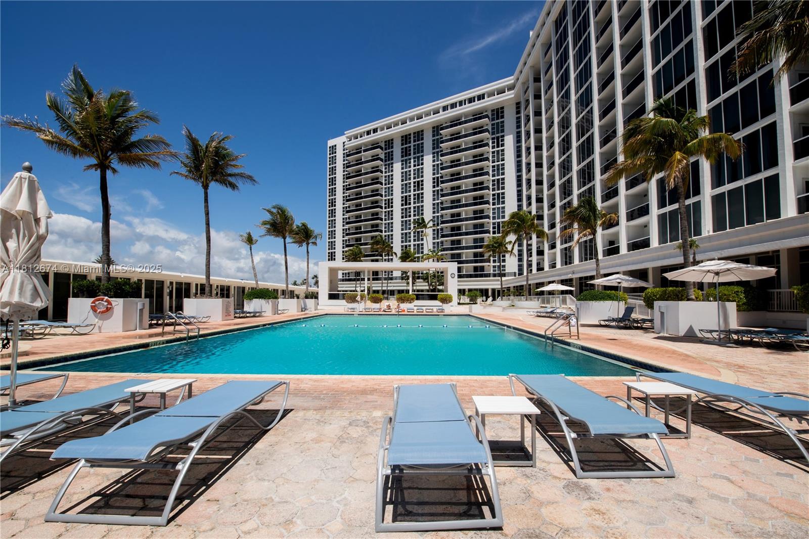 HARBOUR HOUSE - Residential