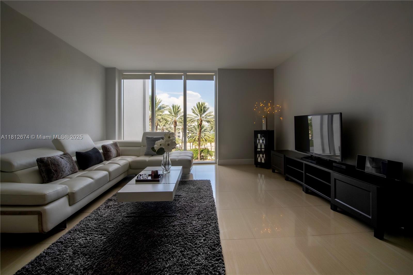 HARBOUR HOUSE - Residential