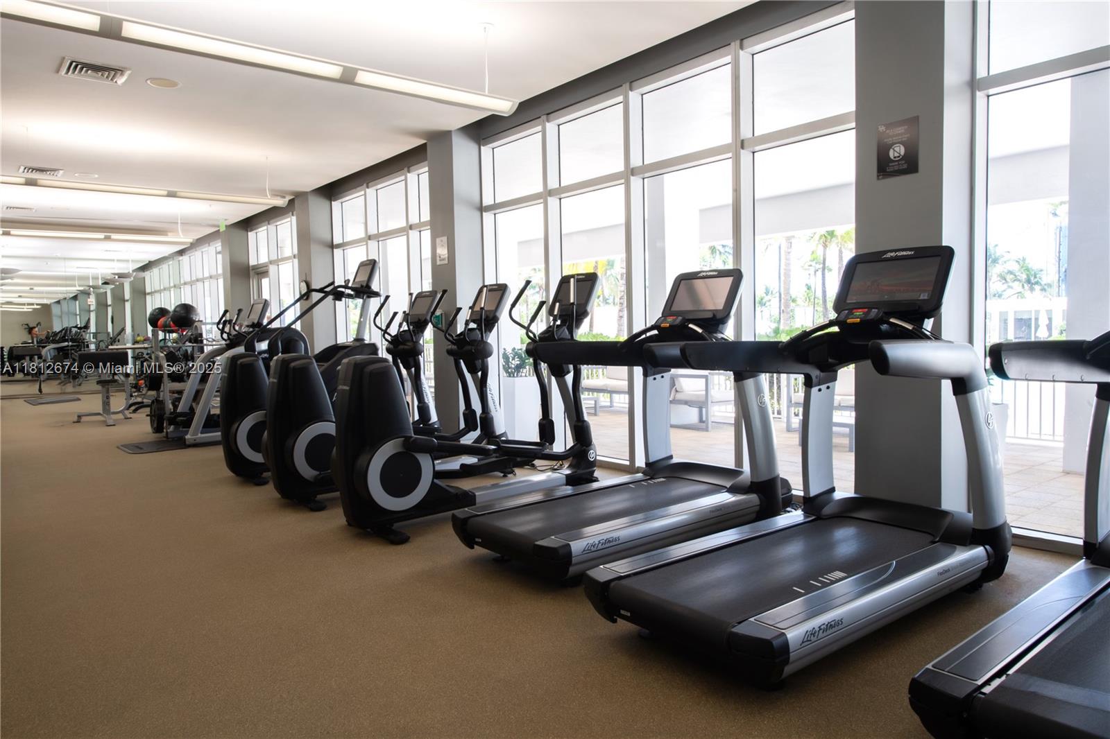 HARBOUR HOUSE - Residential