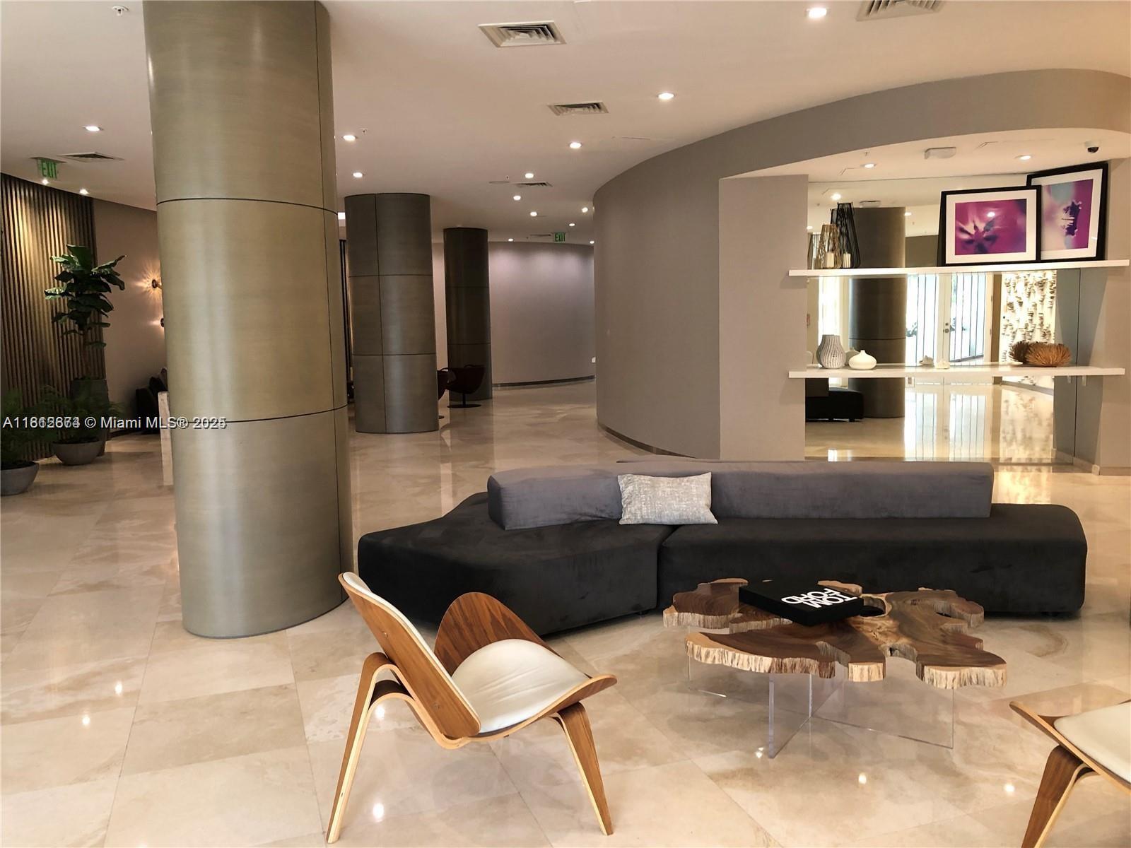 HARBOUR HOUSE - Residential