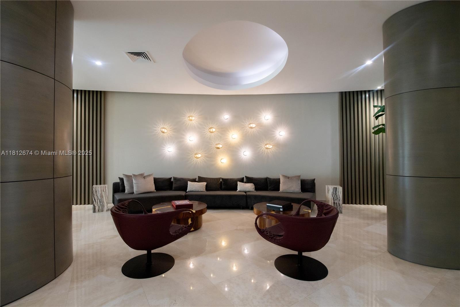 HARBOUR HOUSE - Residential