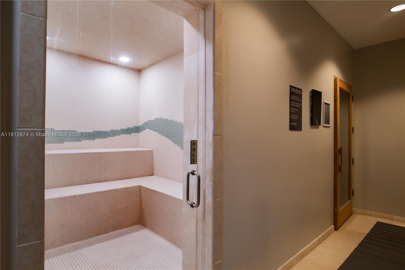 HARBOUR HOUSE - Residential