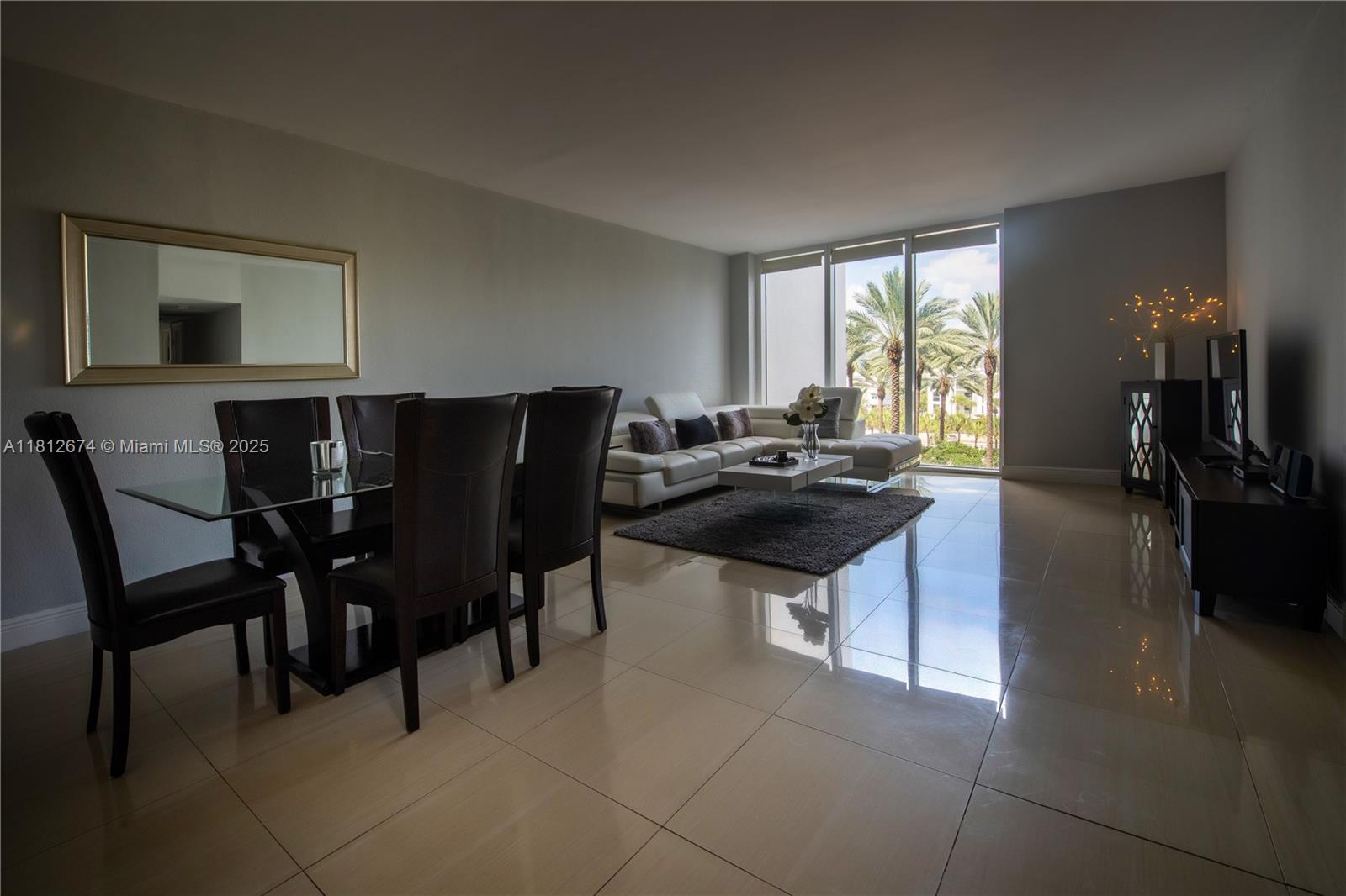 HARBOUR HOUSE - Residential