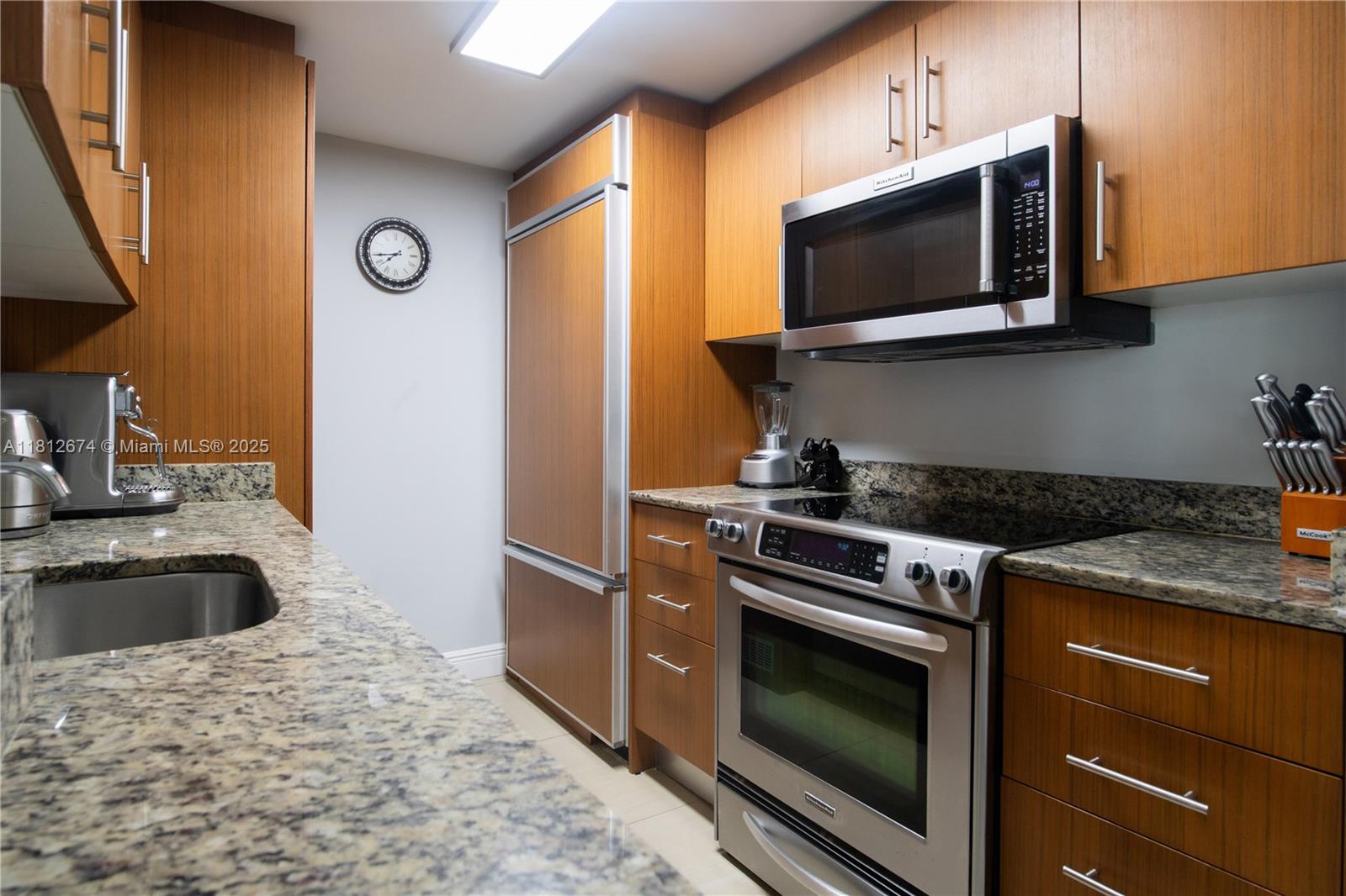 HARBOUR HOUSE - Residential