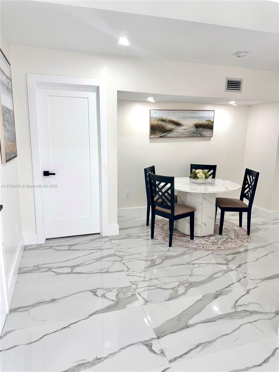 DIXIE VIEW - Residential