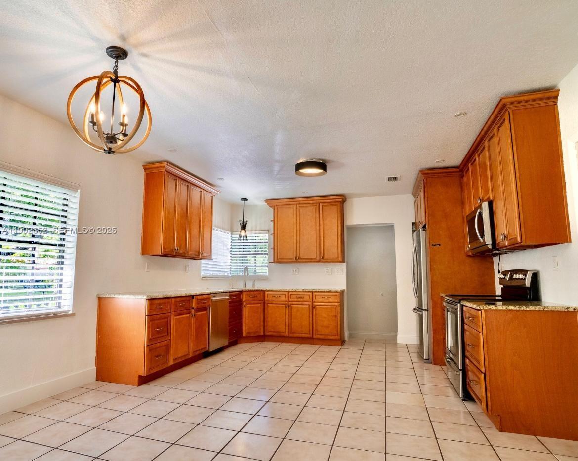 EAST SHENANDOAH - Residential Lease