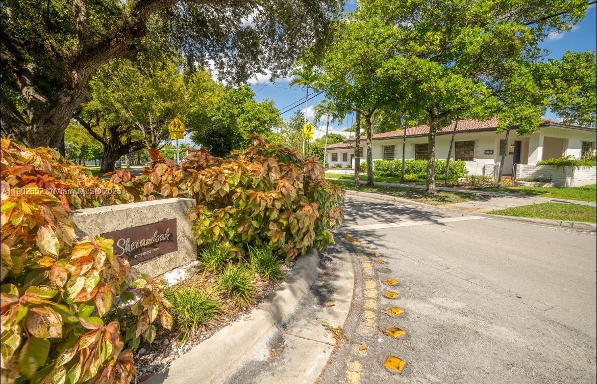 EAST SHENANDOAH - Residential Lease